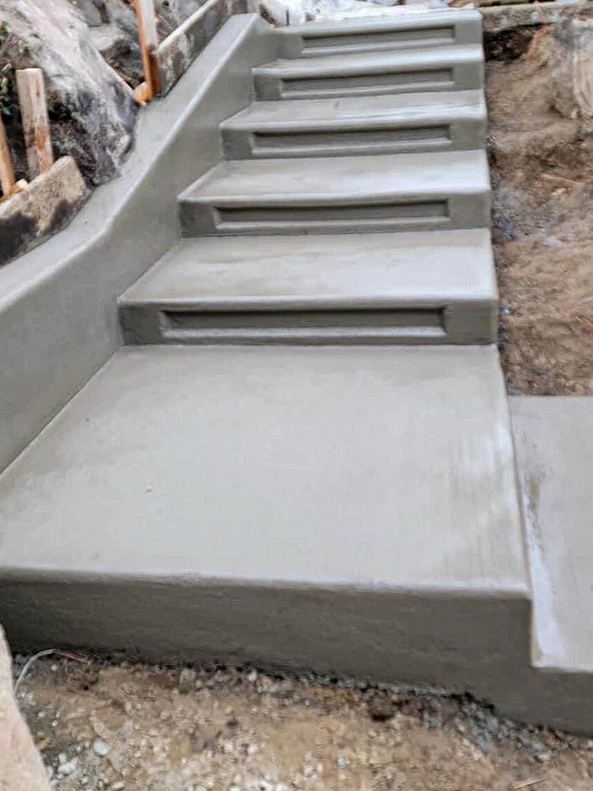 Custom residential concrete steps