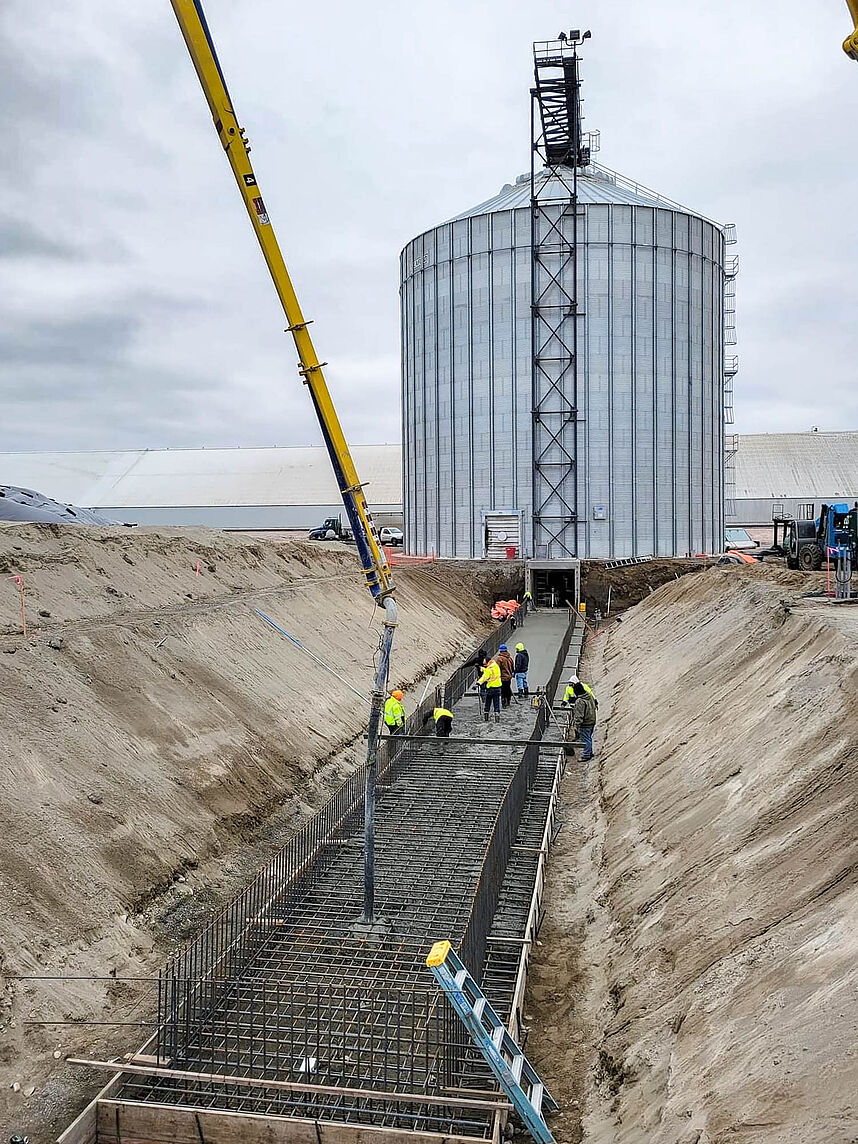 Concrete pumping on new job